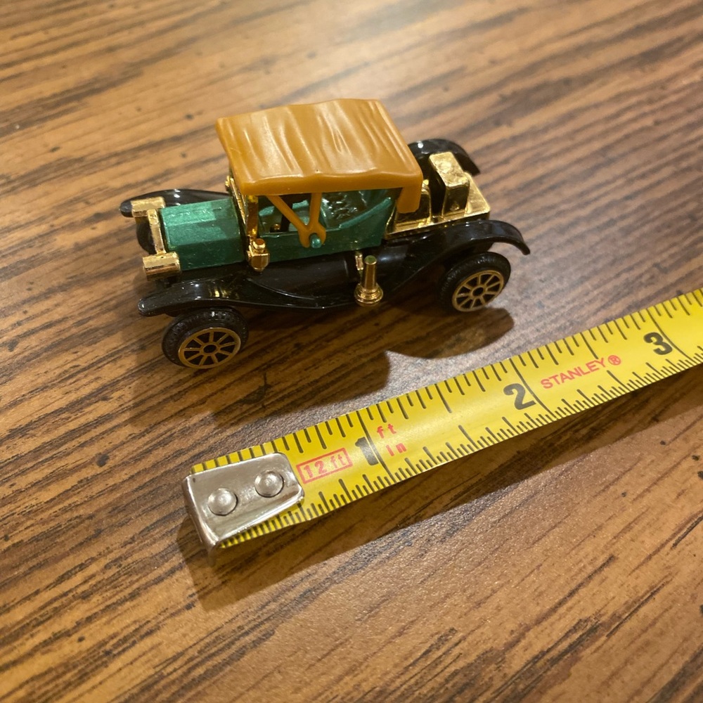 Ford Model T Desk Model. - Picture 3 of 3